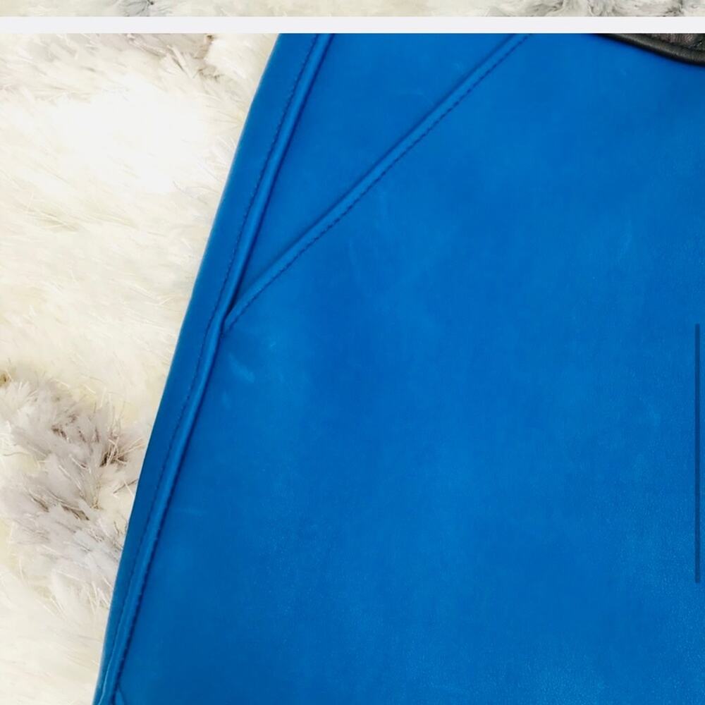Coach Blue Curved Calf Leathers - Picture 6 of 8